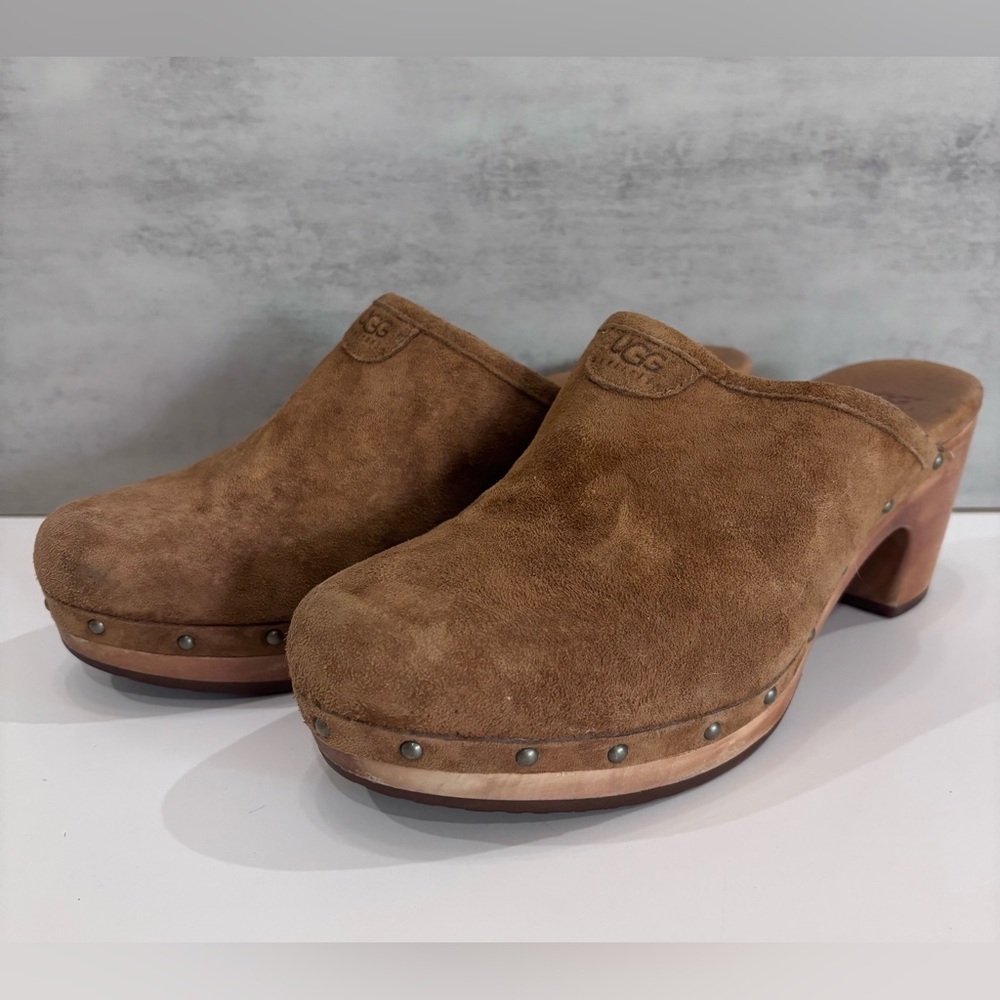 Ugg “Abbie” Brown Studded Suede Mules Clogs Size 8